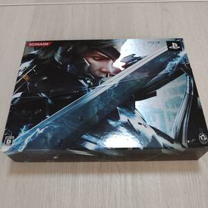 メタルギア ライジング リベンジェンス 限定版 METAL GEAR RISING REVENGEANCE PREMIUM PACKAGE PS3