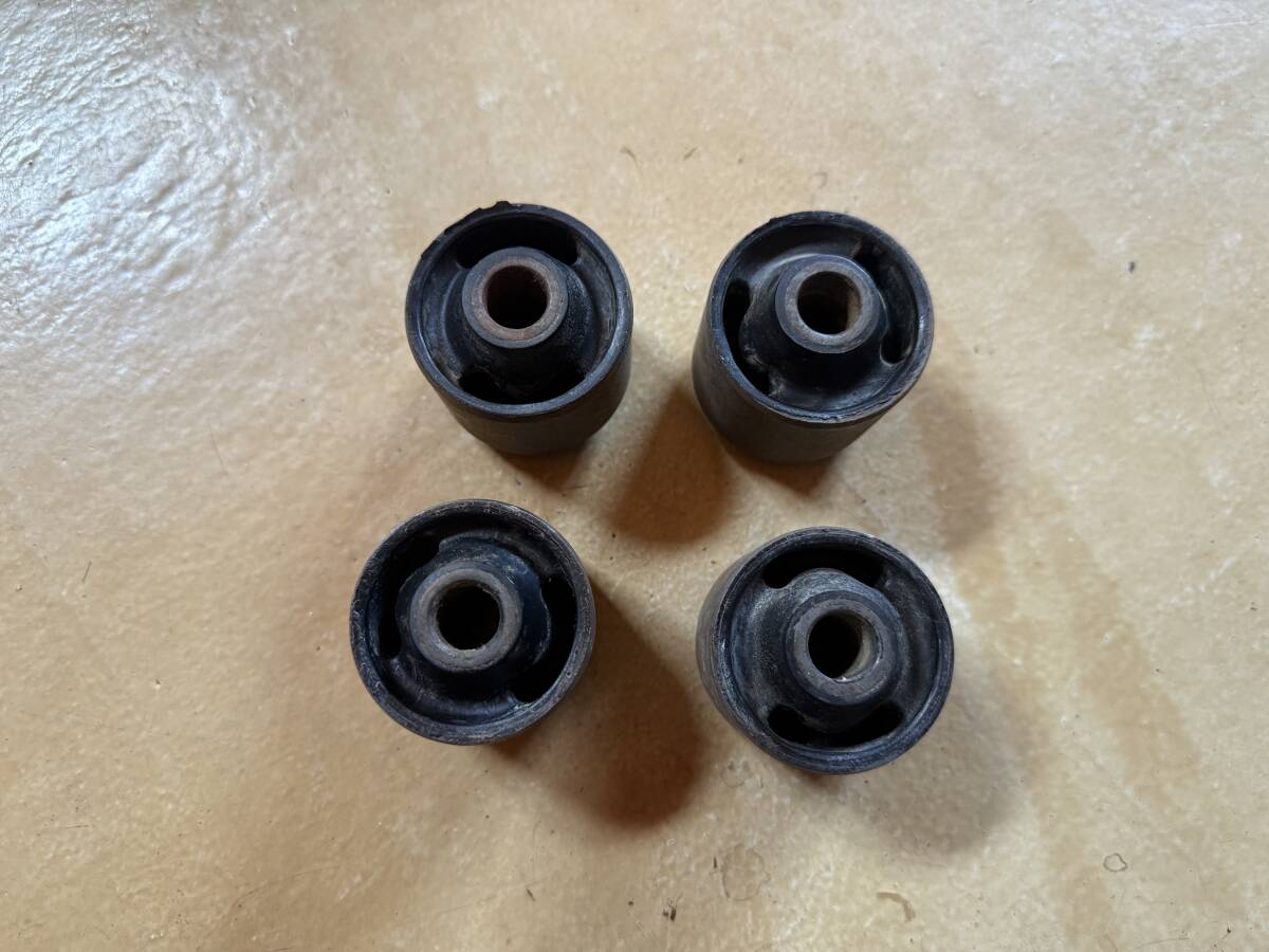 トルクロッドブッシュ4個 トルクロッドブッシュ｜トラック用品 BESTFIX いすゞA＆S 株式会社