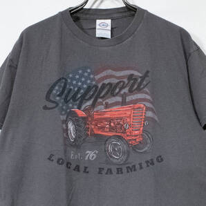 M / DELTA デルタ SUPPOR LOCAL FARMING トラクター プリント フェード グレー グラフィック イラスト Tシャツ 古着 アメカジ 現地物