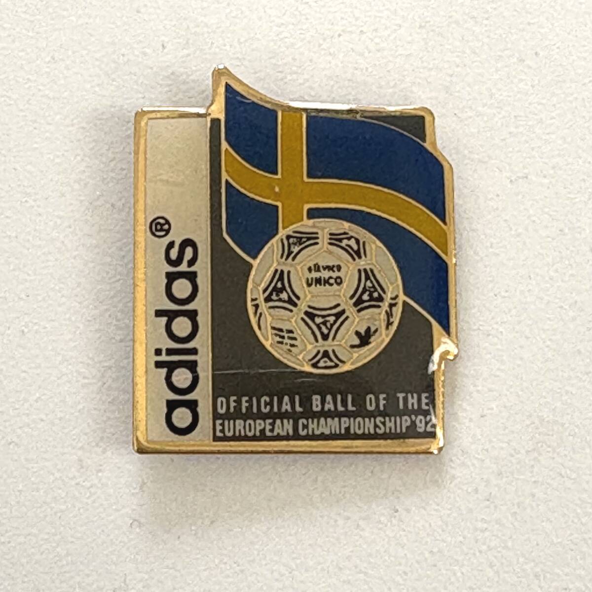 old adidas  ヴィンテージ　ピンバッジ  35個セット old adidas ヴィンテージ ピンバッジ 35個セット