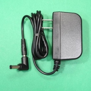 送無即 互換ACアダプタ レジ用 DC9V 2A(SHARP 電子レジスター XE-A147等用 EGF-0900200HA互換)変換プラグ付属 補償 匿名配送 管新