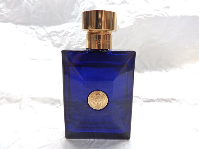 【新品未開封】ヴェルサーチ　ディランブルー　オーデトワレ　50ml Amazon | ヴェルサーチ ディランブルー オードトワレ 50mL