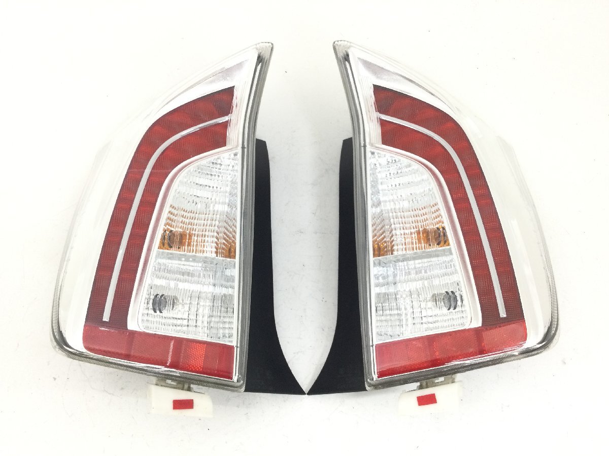 30プリウス前期純正テールランプ 左右セット トヨタ プリウス 30