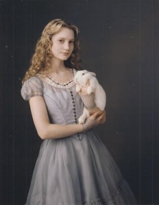 アリスインワンダーランド Alice in Wonderland ミアワシコウスカ Mia Wasikowska 写真 約20.3x25.4cm 10803.