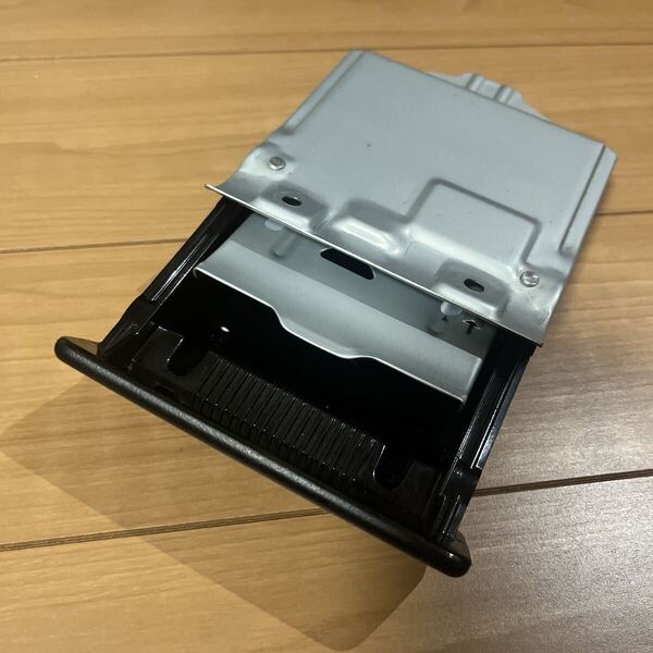スズキ 純正 灰皿 DA63T DA16T DA64V DA17V 58J SUZUKI