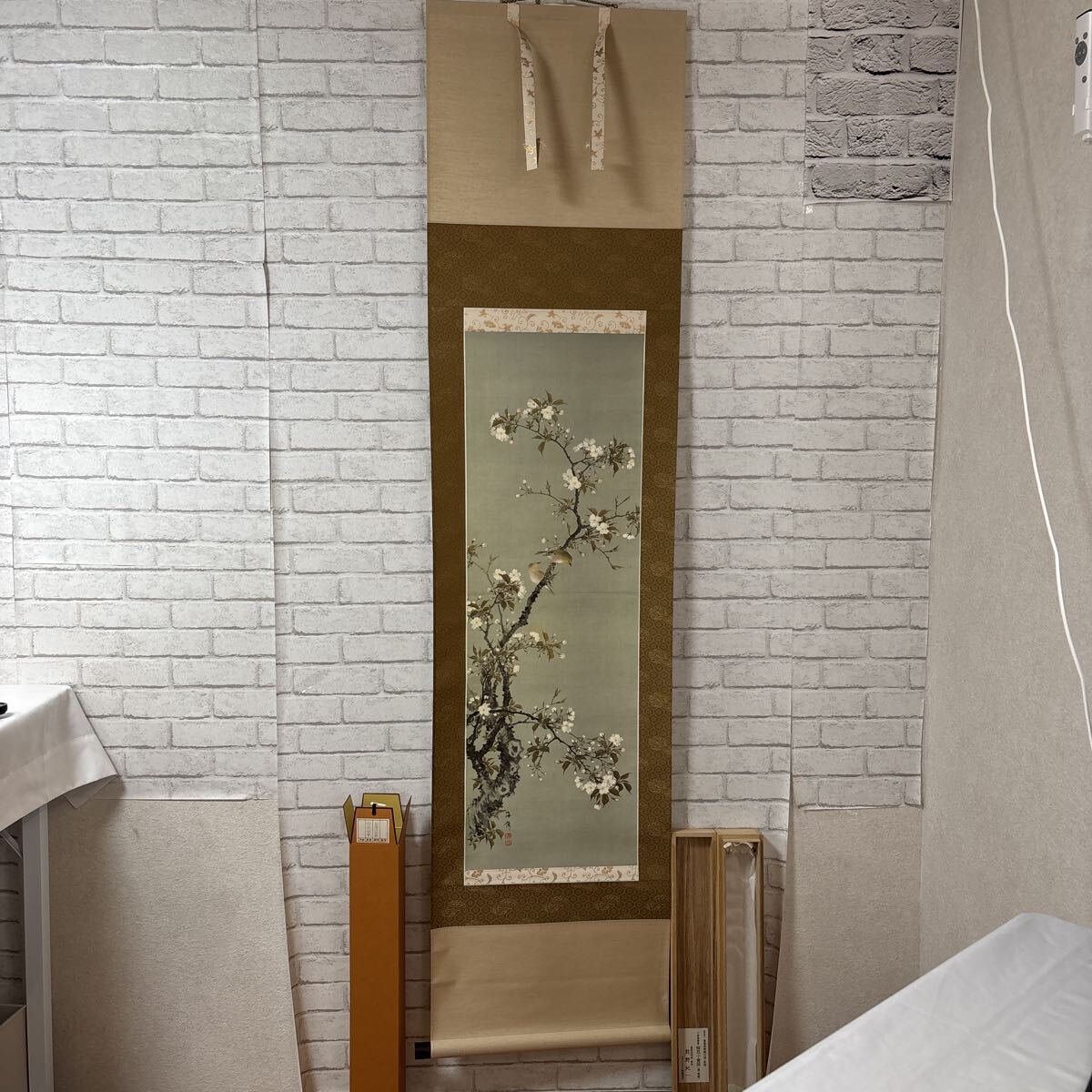 掛け軸 小田海僊 作 桜花小禽図 絹本 名品複製 逸翁美術館 茶道具 掛軸 美品 2025年最新】桜花小禽図の人気アイテム - メルカリ