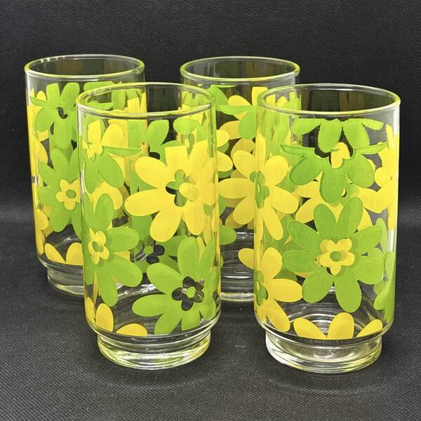 昭和レトロ ガラスコップ 花柄 グラス 4個セット 昔懐かしい 食器 昭和レトロポップ 中古品