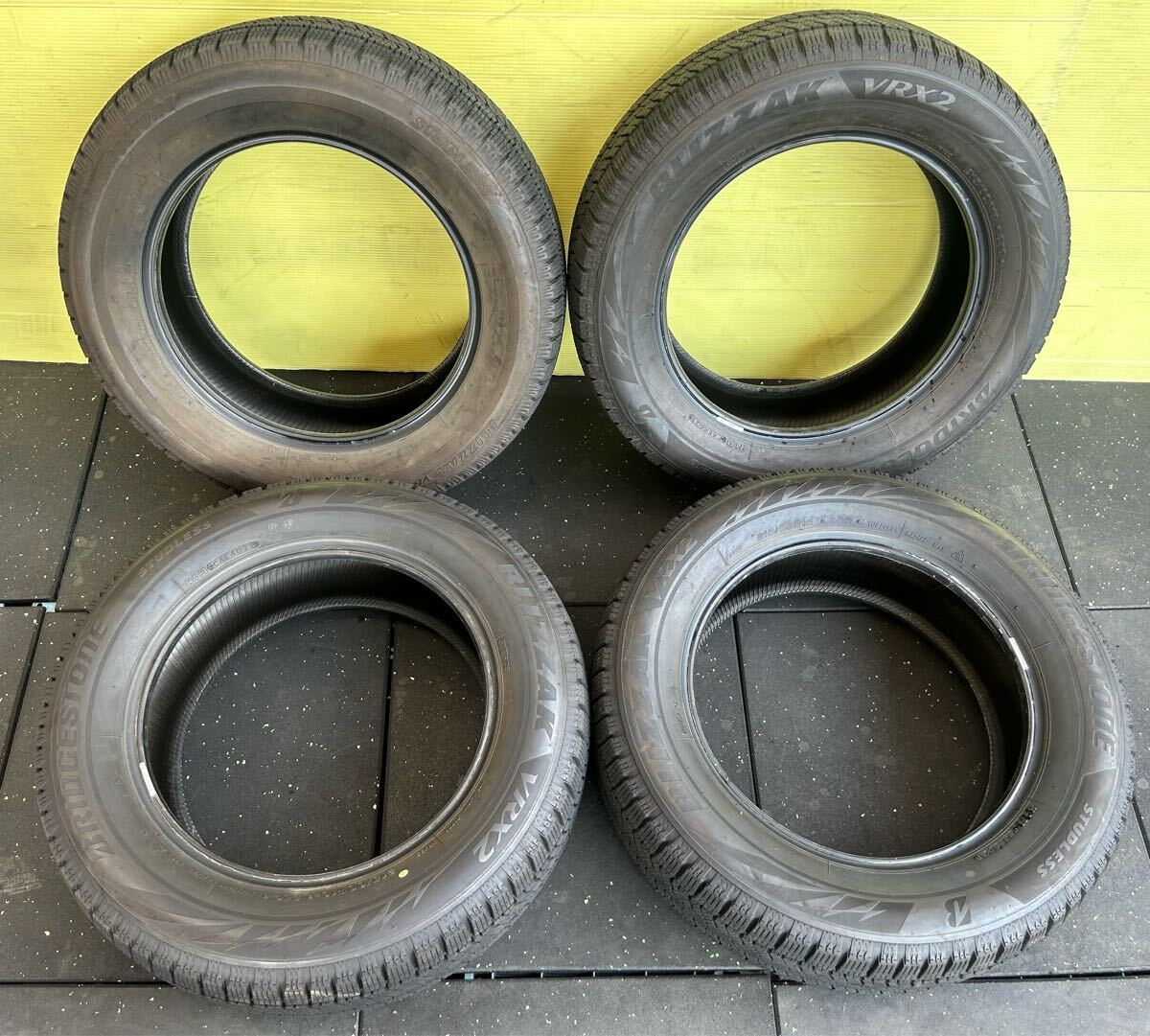 2025年最新】Yahoo!オークション -blizzak vrx2 215 60r16の中古