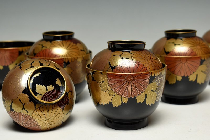 輪島塗 輪洲造 亀甲型 春秋蒔絵 漆 吸物椀 5客 蓋付 共箱 未使用 美品 輪島塗 (ワジマヌリ) 亀甲型春秋蒔絵模様吸物椀 輪洲造