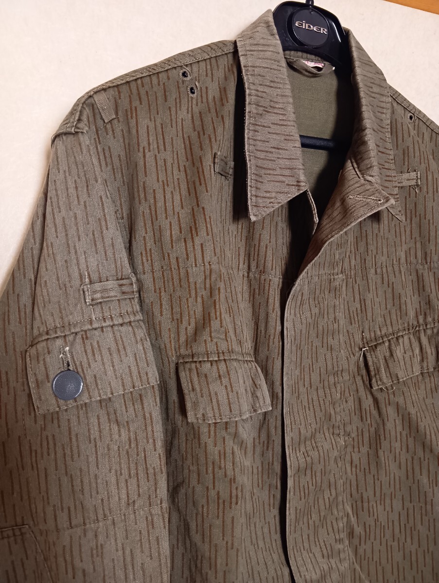 東ドイツ軍 空挺ジャケット ミリタリージャケット 珍しい装備です！【旧東ドイツの軍服】陸軍迷彩ヘリクルー