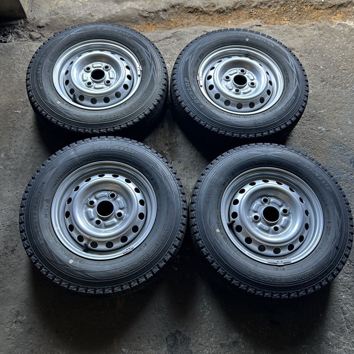 【新品未使用】145/80R12 80 4本セット 2025年最新】Yahoo!オークション -145 80 r12 4本 ホイール
