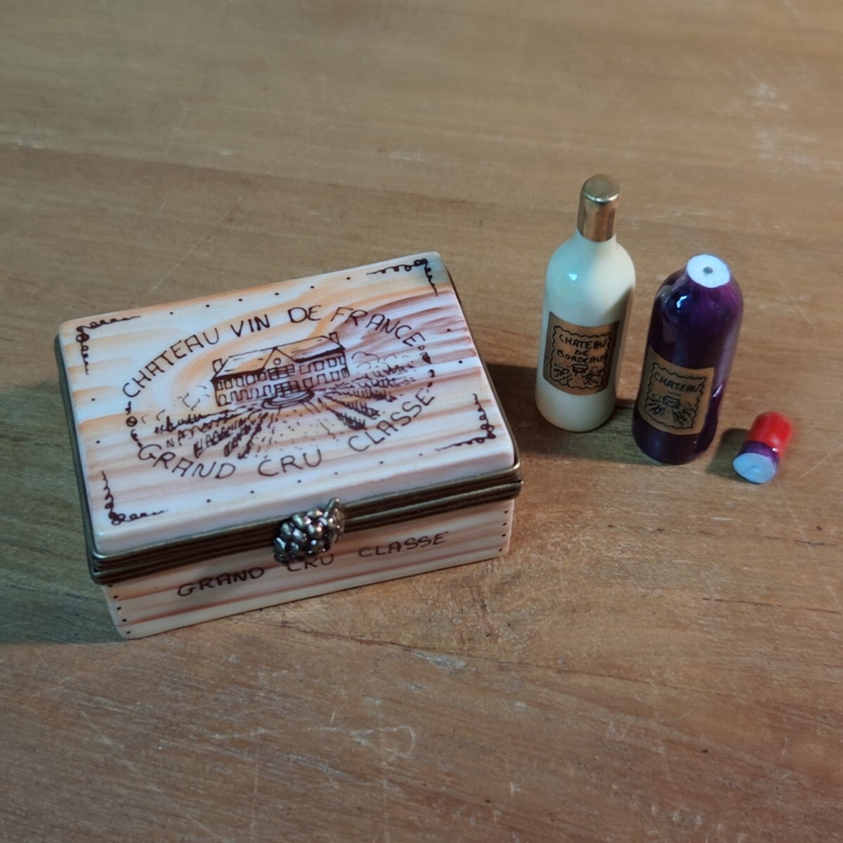 リモージュボックス　ワインメニュー　ブック型　フランス製　小物入れ　ヴィンテージ リモージュボックス ワインメニュー ブック型 フランス製 小物