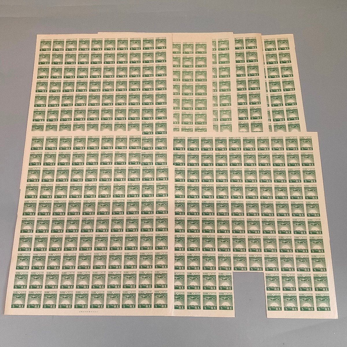 485満洲第三次通郵切手13銭シート 100枚セット紙に貼り付け 485満洲第三次通郵切手13銭シート 100枚セット紙に