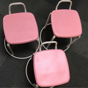 ★美品★ 内田洋行 スタッキング US-842N 丸イス 3脚 ピンク 取っ手付 角座椅子 スツール 教育 学校 樹脂