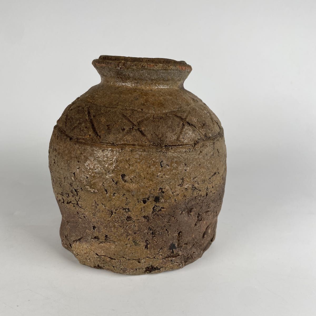 備前焼 壺 花入れ 古美術 骨董品 古備前 壺の値段と価格推移は?|50件の売買データから古備前 壺