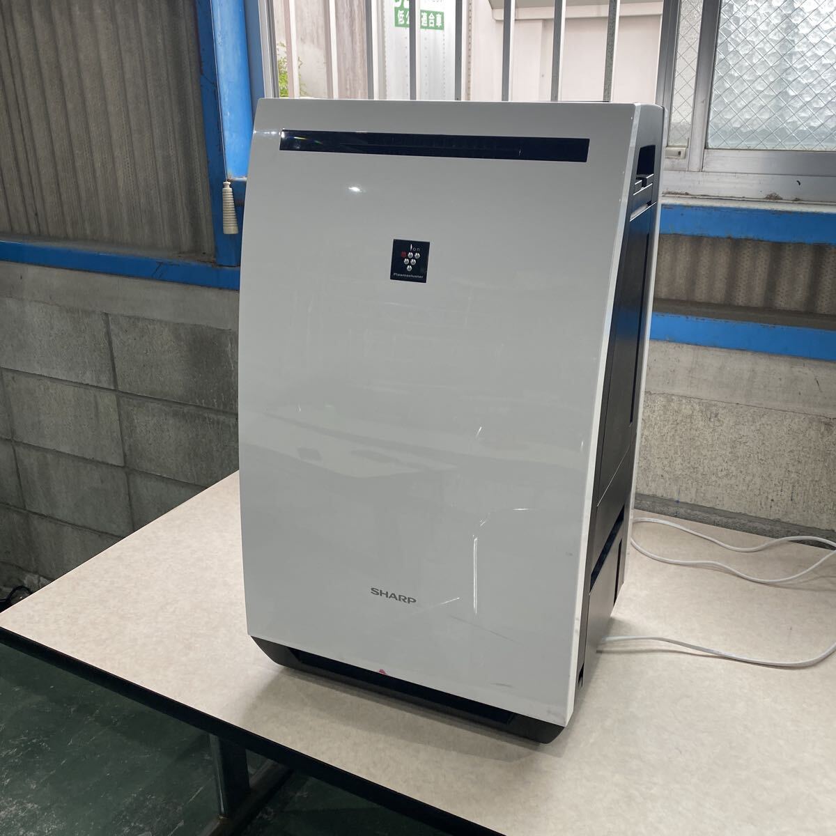 【中古】SHARP シャープ 除加湿空気清浄機 KC-HD70-W シャープ KC-HD70 オークション比較 - 価格.com