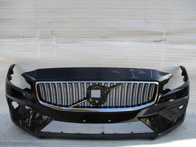 VOLVO V60 後期クロスカントリー フロントグリル 純正 新車外し VOLVO V60 後期クロスカントリー フロントグリル 純正 新車外し