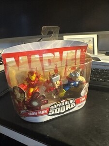 Marvel Super Hero Squad Iron Man + Thor 3" Action Figures 2 Pack 海外 即決