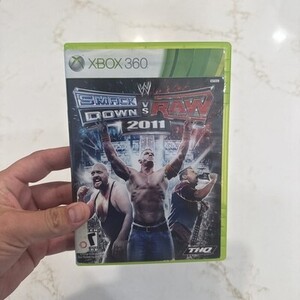 WWE SmackDown vs. Raw 2011 (Microsoft Xbox 360, 2010) ** Damaged Case** 海外 即決