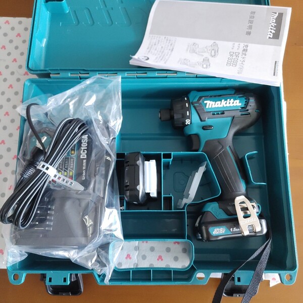 未使用に近い makita マキタ 充電式ドライバドリル DF033DSHX フルセット 10.8V 1.5Ah