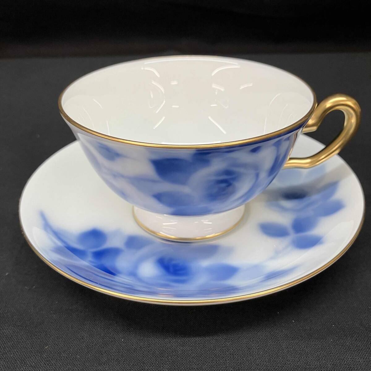 大倉陶園　蓋付煎茶碗　ブルーローズフラワー　未使用 大倉陶園 蓋付煎茶碗 ブルーローズフラワー 未使用 2025年最新