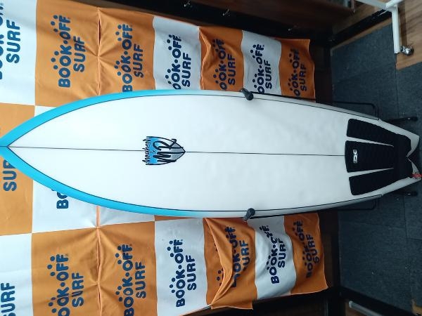 サーフボード　未使用　リペア済み　5‘7“ サーフボード 未使用 リペア済み 5'7“ - メルカリ