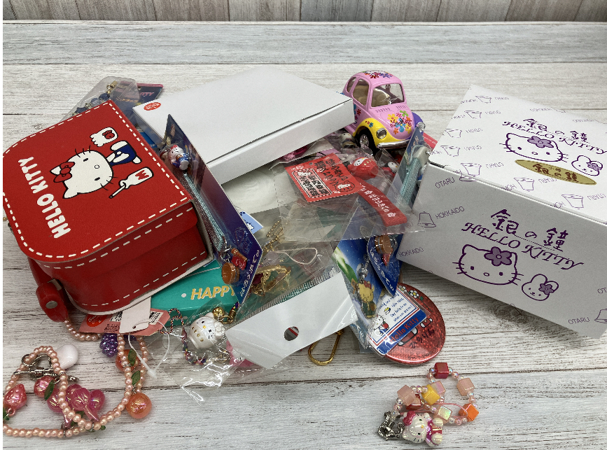 ハローキティまとめ売り27点セット 楽天市場】予約 10月下旬入荷 ハローキティ Lサイズ ニコぬい