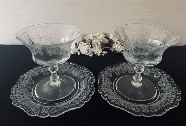 希少品 ケンブリッジ社 ヴァレンシア シャンパングラスとプレート リボンガーランド2組