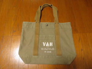 VAN ーJ.A.Cー ヴァンジャケット ししゅうロゴ入り キャンバス トートバッグ モスグリーン系