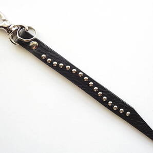 ◯両面波形スタッズ約19㎝アリゾナレザーキーホルダーストラップ スタッズワーク