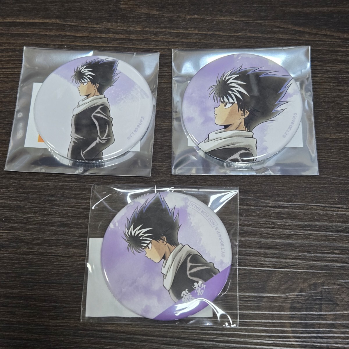 幽遊白書 j- world 蔵馬　飛影 缶バッジ 未開封　2点 幽遊白書 缶バッジ コースター 飛影 蔵馬 - メルカリ