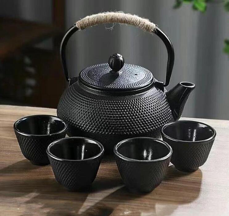 ⑤【鉄瓶 / 薬缶/急須】工芸品 囲炉裏　金属工芸 アンティーク 黒瓶 Amazon｜岩鋳 Iwachu 鉄瓶兼用急須 5型新アラレセット 黒焼付