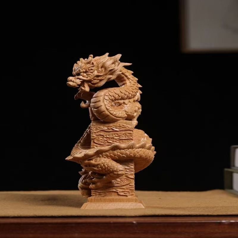 年代物の龍の彫り物❗飾り物！ 木彫り龍 昇り龍 置物 風水 龍神 辰年 金運 幸運祈願 高さ38cm