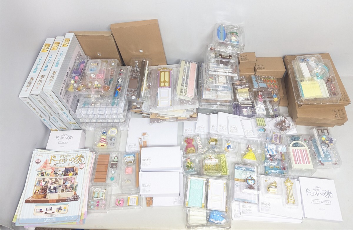 ディズニードールハウス　プレミアムギフト２　箱付き ディズニードールハウスのギフトボックス - 小さな世界