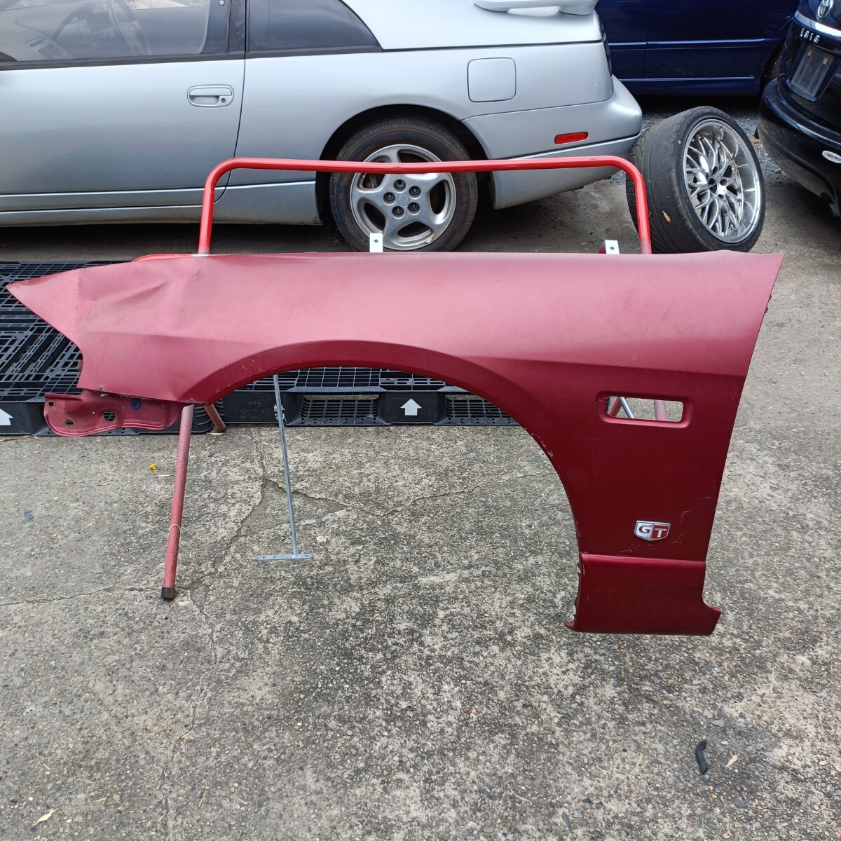 日産 スカイライン ECR33 , BCNR33 GT-R  左　フェンダー 楽天市場】スカイライン GT-R BCNR33 エアロフェンダー 塗装済み