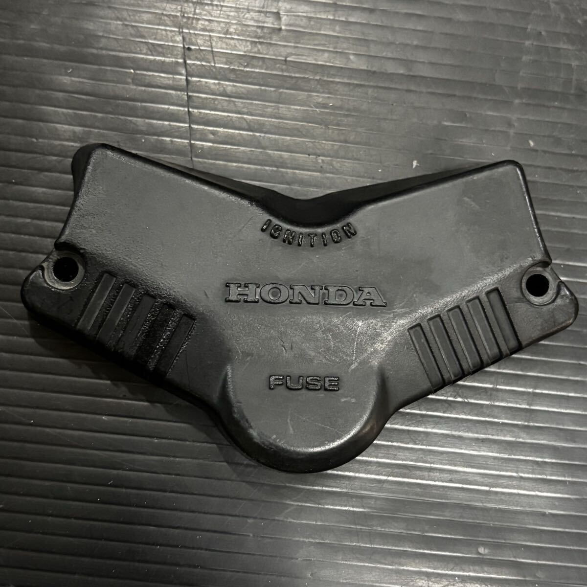CBX400F CBX550F ヒューズカバー新品未使用品 2025年最新】Yahoo!オークション -cbx400f ヒューズボックス