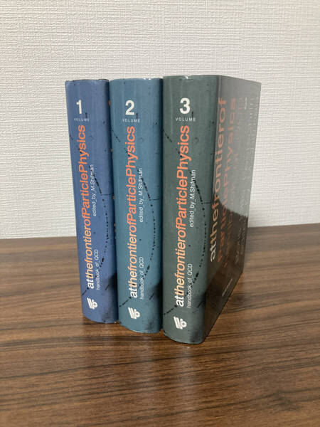 At the Frontier of Particle Physics : Handbook of QCD : Vol. 1- 3