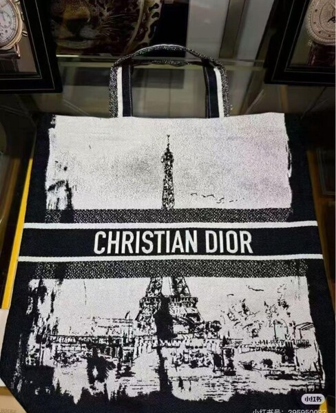Dior新作ノベルティトートバッグ