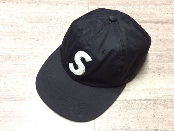 Supreme S Logo 6-Panel Cap Black シュプリーム 黒 ブラック 革ベルト Sロゴ 6パネル キャップ 帽子