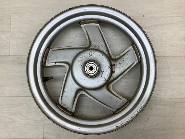 値下げ！！ヤマハ　グランドアクシス100 1型　ヤマハ純正　フロントホイール グランドアクシス100 SB01J の フロントホイール *1725503943