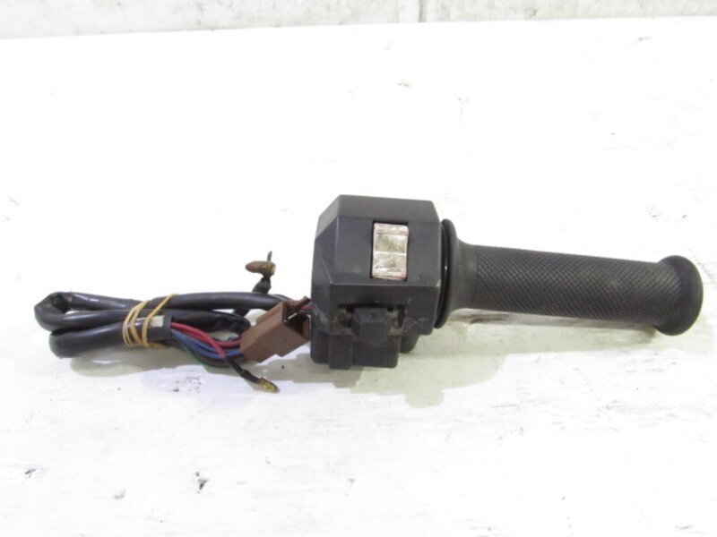 ●新品●　RZ350(4U0)/RZ250(4L3)用　薄型・右スイッチボックス ○新品○ RZ350(4U0)/RZ250(4L3)用 薄型・右スイッチボックス