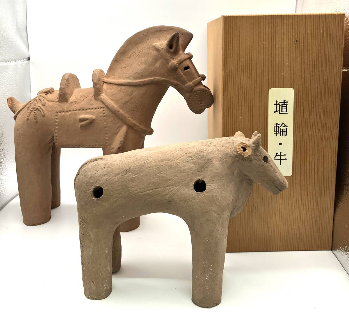 埴輪土偶馬　ワイヤー義足工芸品 黒台座ビンテージ 埴輪土偶馬 ワイヤー義足工芸品 黒台座ビンテージ - メルカリ