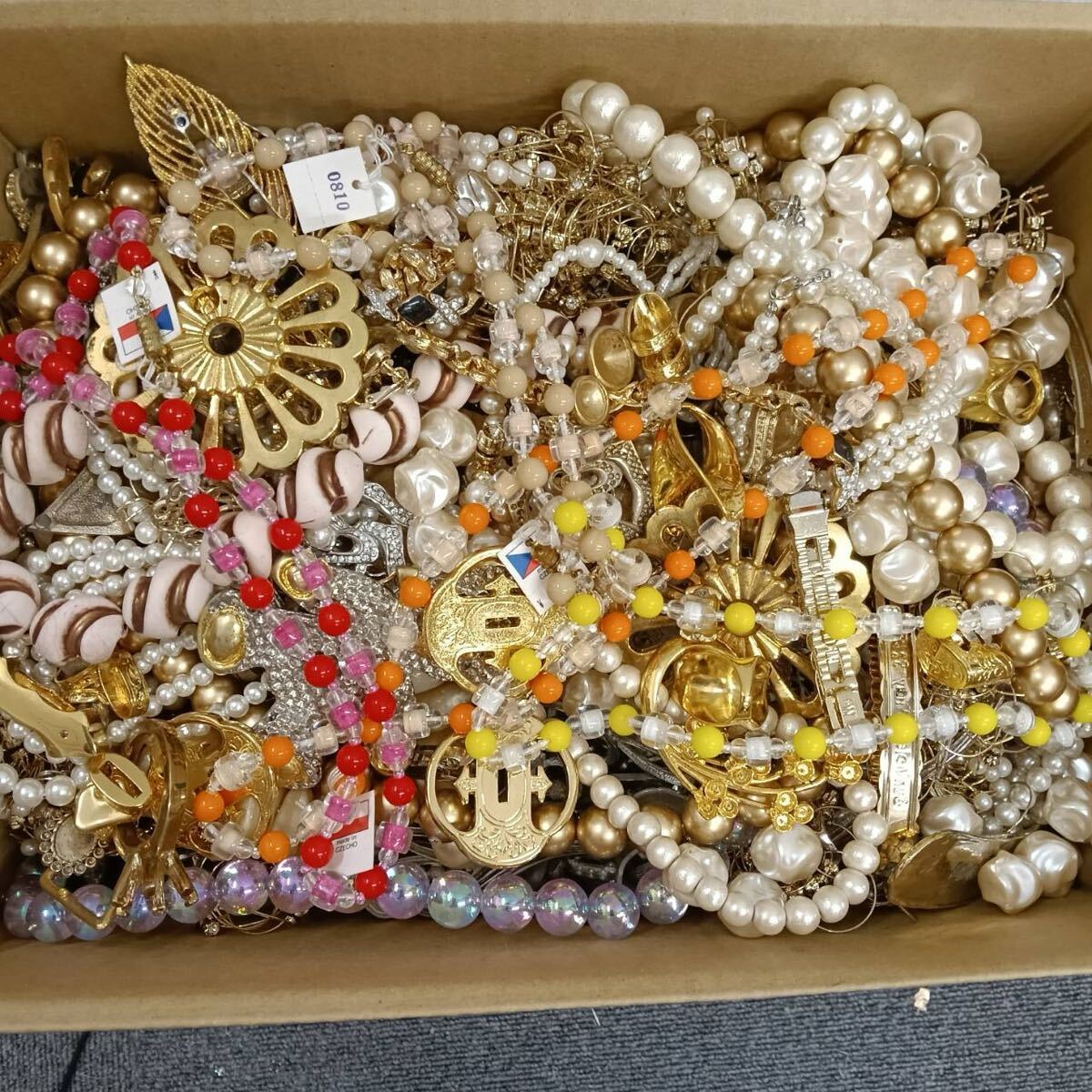 遺品整理 アクセサリー まとめ ネックレス ブローチ リング など 2025年最新】Yahoo!オークション -遺品整理 アクセサリーの中古