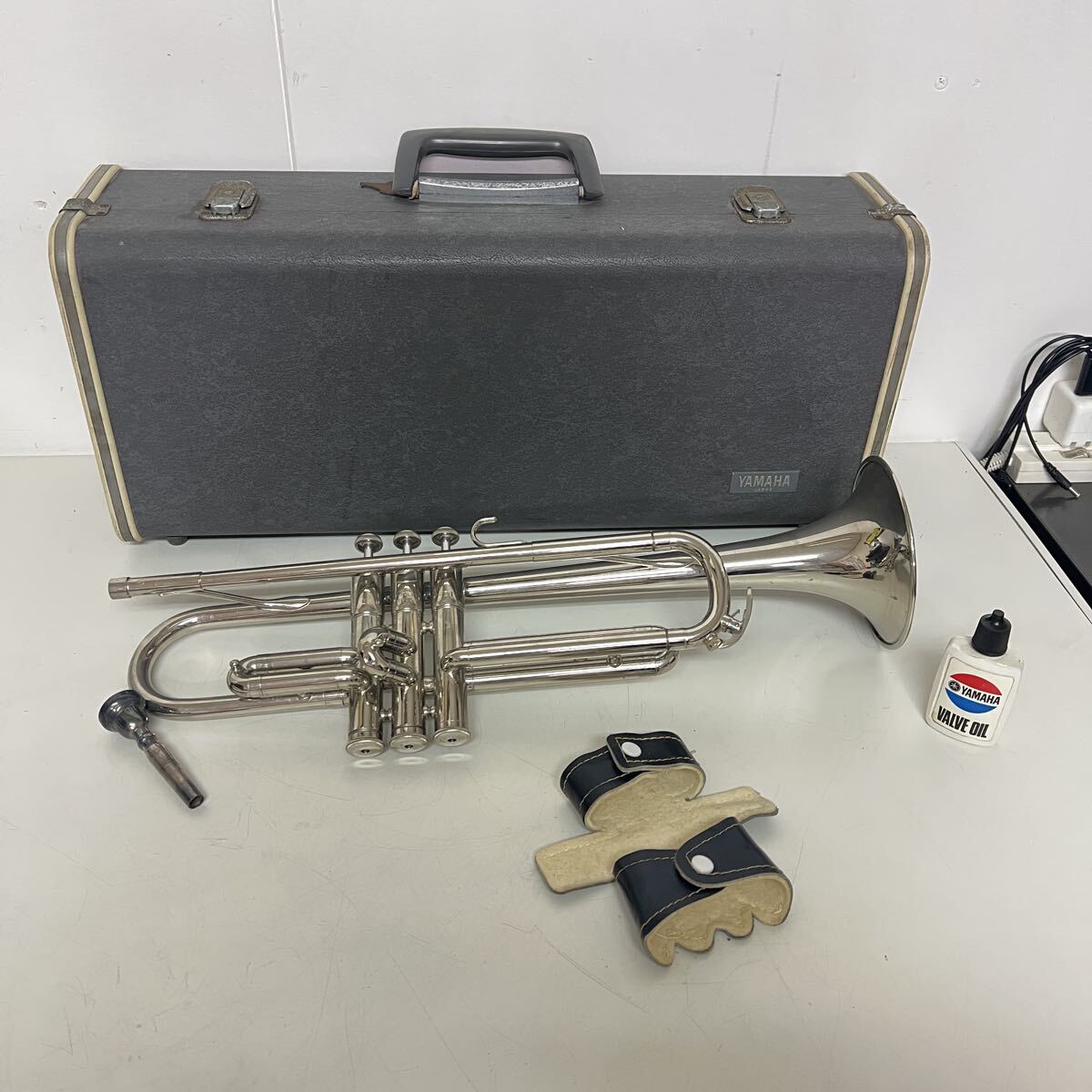 【美品】ヤマハ YTR-135 トランペット シルバー ハードケース付き Yahoo!オークション -「yamaha ytr-135」の落札相場・落札価格