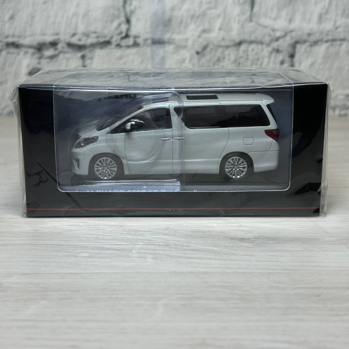 非売品 未開封 黒×2台と白×1台 トヨタ アルファード ミニカー トヨタ - 非売品 トヨタ アルファード ミニカーの通販 by W×B