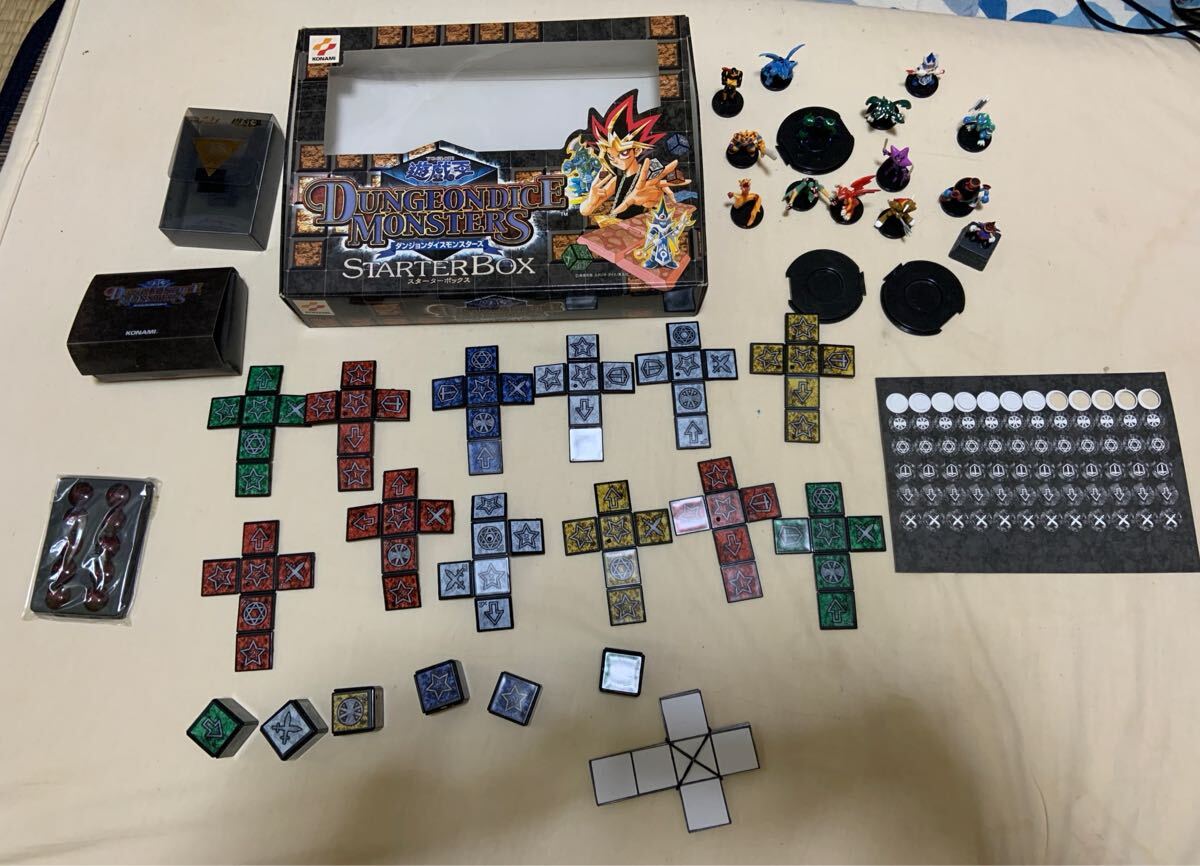 遊戯王　ダンジョンダイスモンスターズ　スターター含むフィギュア&カードまとめ売り 未使用 超レア物 遊戯王 ダンジョンダイスモンスターズ