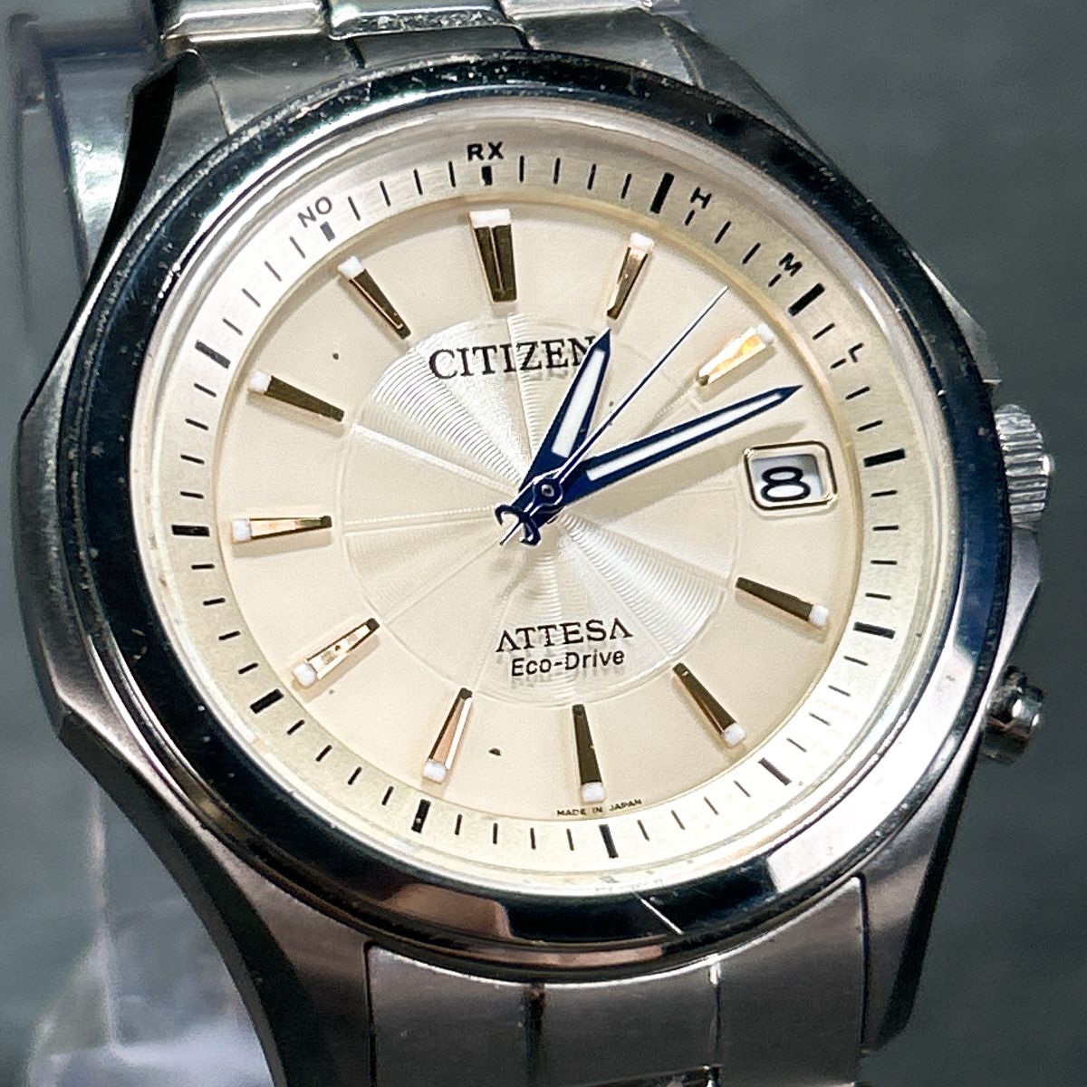 美品　CITIZEN　シチズン　アテッサ　ホワイト　シルバー　ソーラー　腕時計 極美品 CITIZEN シチズン XC ホワイト シルバー ソーラー 箱付
