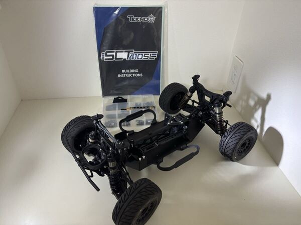 TEKNO RC SCT410SL ショートコーストラック SCトラック 電動RC シャーシ 4WD RC