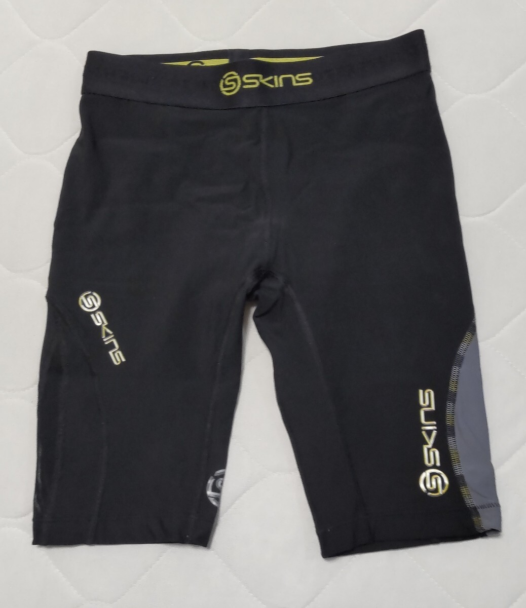 スキンズ A200 長袖　裏起毛　新品、未使用 2025年最新】SKINS a200の人気アイテム - メルカリ