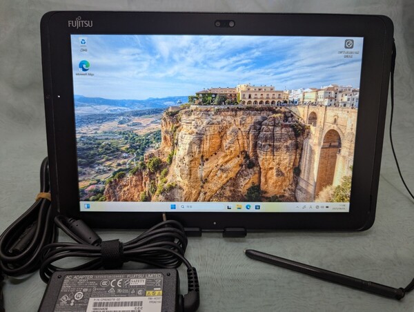 Fujitsu-ARROWS Tab Q508/SE (CPU 7 SSD128GB /Windows11